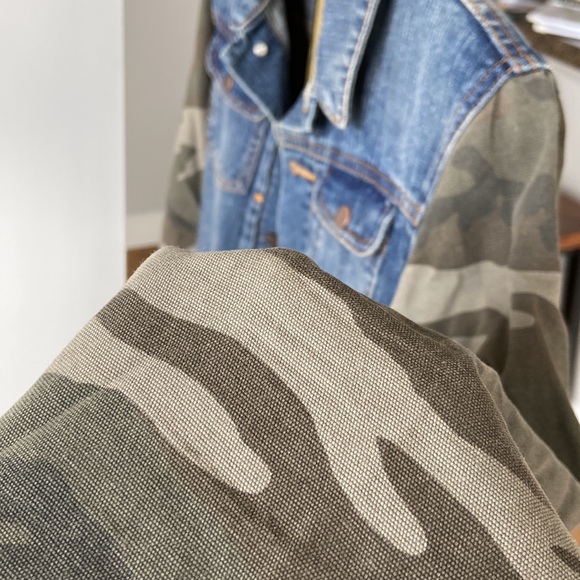 Urban Outfitters | BDG Women’s Camo pieced Denim jacket, size small - Picture 5 of 10